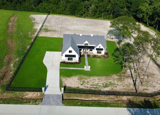 Property at 15457 Highlander Ct, Montgomery, TX 77356, 5 beds, 3.5 baths