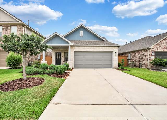 Property at 8211 Blue Fish Dr, Cypress, TX 77433, 5 beds, 3 baths