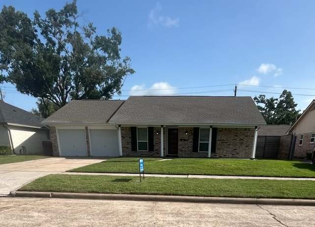 Property at 2427 Droxford Dr, Houston, TX 77008, 3 beds, 2 baths