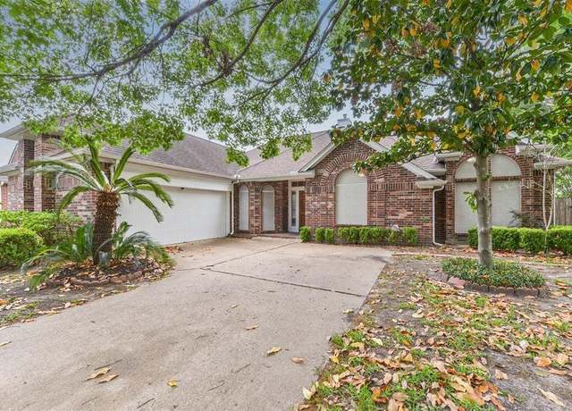 Property at 4611 Green Trail Dr, Houston, TX 77084, 4 beds, 2 baths