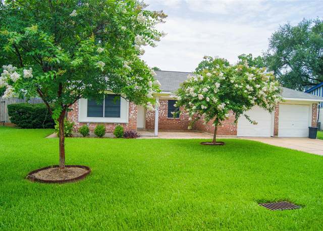 Property at 3903 Dolphin Ln, La Porte, TX 77571, 4 beds, 2 baths