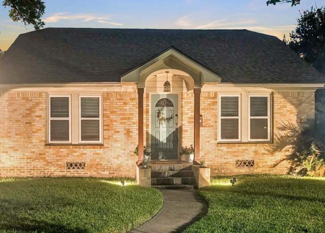 Property at 516 Eleanor St, Houston, TX 77009, 4 beds, 2 baths