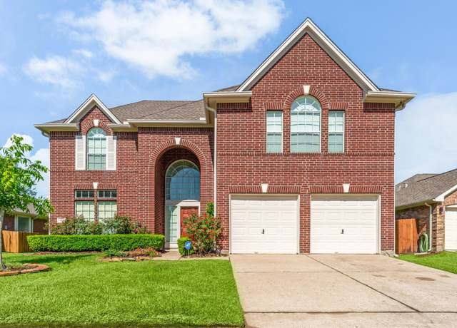 Property at 4919 Fern Cove Dr, Baytown, TX 77521, 4 beds, 2.5 baths