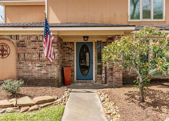 Property at 3801 Trailwood Dr, Baytown, TX 77521, 4 beds, 2.5 baths