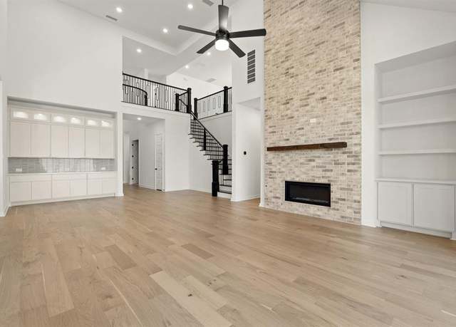 Property at 4326 Southpoint Way, Fulshear, TX 77441, 4 beds, 5 baths