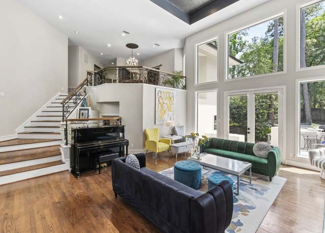 Property at 95 N Windsail Pl, The Woodlands, TX 77381, 4 beds, 5 baths