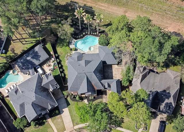 Property at 9519 Woodcliff Lake Dr, Spring, TX 77379, 5 beds, 4.5 baths