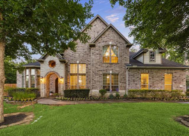 Property at 10114 Logan Grove Ct, Conroe, TX 77302, 4 beds, 3.5 baths