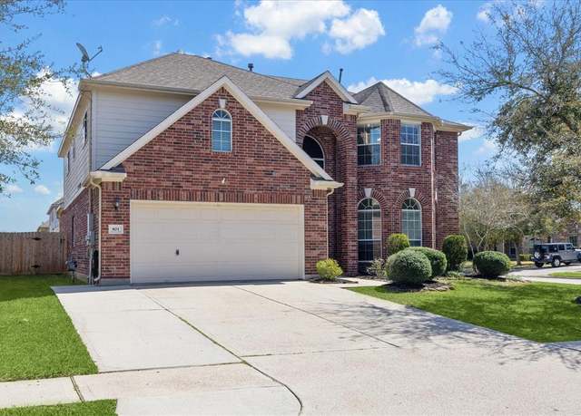 Property at 801 Dawn Ridge Way, Seabrook, TX 77586, 5 beds, 3.5 baths