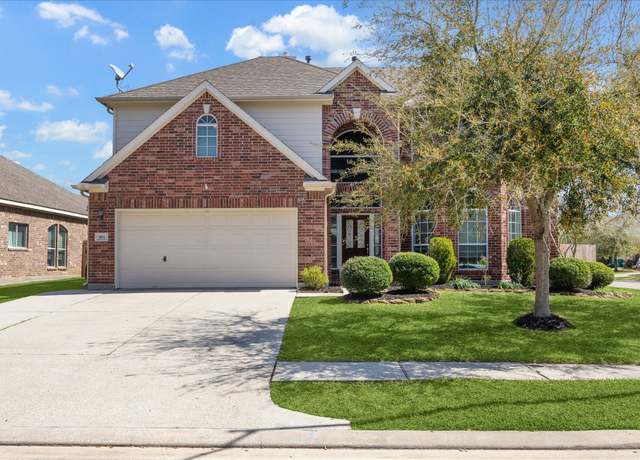 Property at 801 Dawn Ridge Way, Seabrook, TX 77586, 5 beds, 3.5 baths