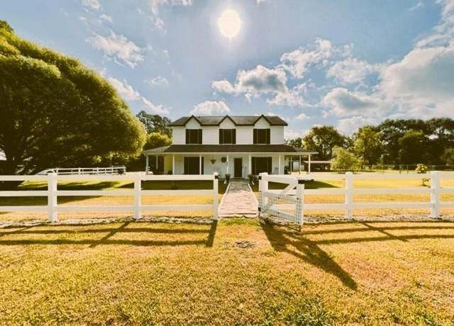 Property at 291 Park Loop, Chester, TX 75936, 4 beds, 2.5 baths
