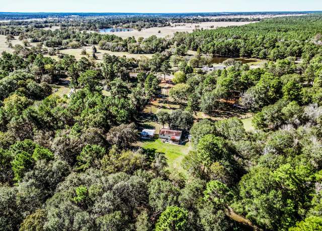 Property at 3268 Tx-75 N, Huntsville, TX 77320, 2 baths