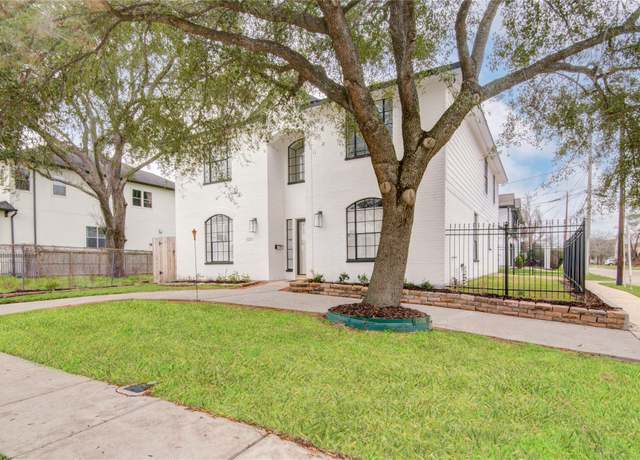 Property at 4400 Edith St, Bellaire, TX 77401, 5 beds, 3.5 baths