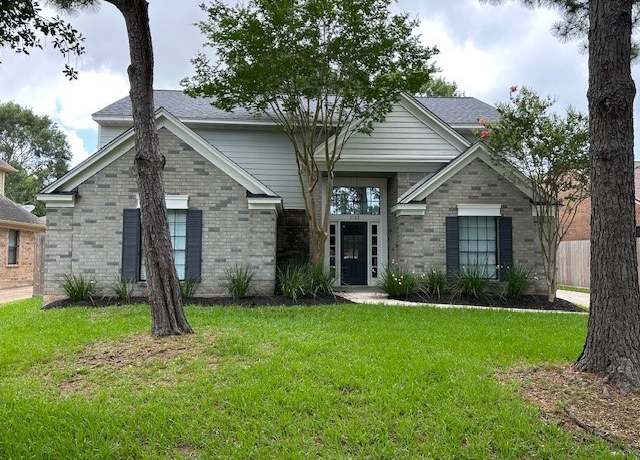 Property at 2102 Autumn Cove Dr, League City, TX 77573, 5 beds, 3.5 baths