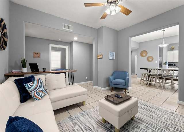 Property at 2727 Avenue K, Galveston, TX 77550, 5 beds, 2 baths