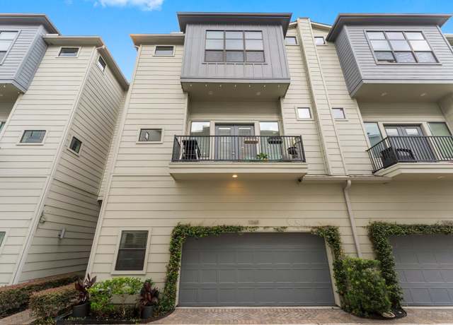 Property at 1048 W 15th 1/2 St, Houston, TX 77008, 3 beds, 3.5 baths