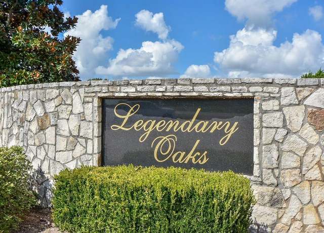 Property at 135 Lawrence Marshall Dr, Hempstead, TX 77445