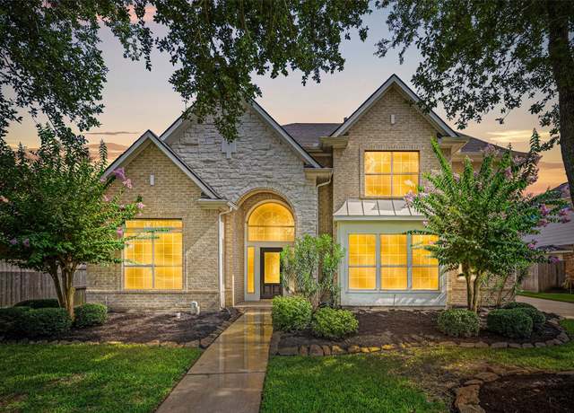 Property at 6115 Berwick Ln, League City, TX 77573, 4 beds, 3.5 baths