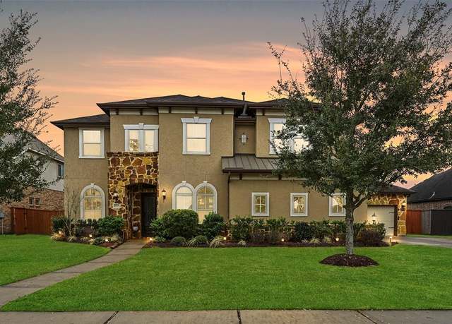 Property at 1809 Eagle Creek Dr, Friendswood, TX 77546, 5 beds, 4.5 baths