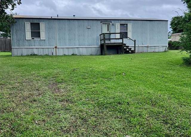 Property at 145 Brown Ave, Onalaska, TX 77360, 2 beds, 1 bath