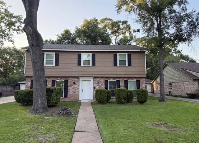 Property at 4215 Manorfield Dr, Seabrook, TX 77586, 4 beds, 2.5 baths