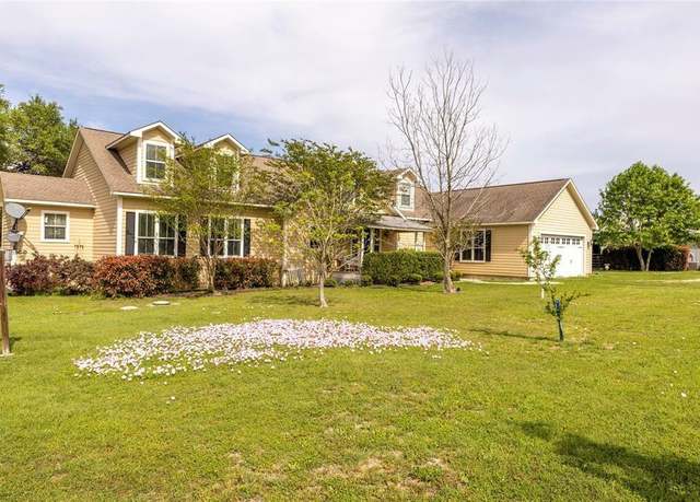Property at 8456 Schuster Rd, Nechanitz, TX 78946, 5 beds, 3.5 baths