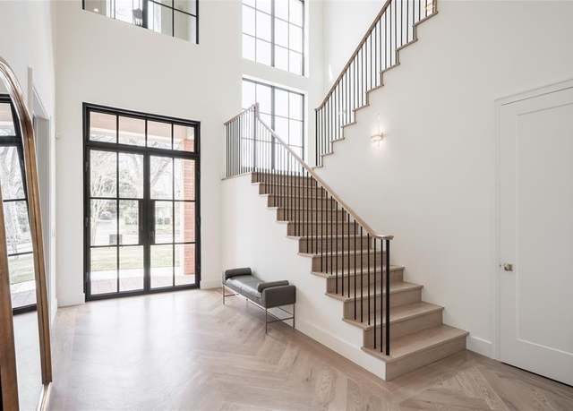 Property at 1618 Bayram Dr, Houston, TX 77055, 5 beds, 4.5 baths