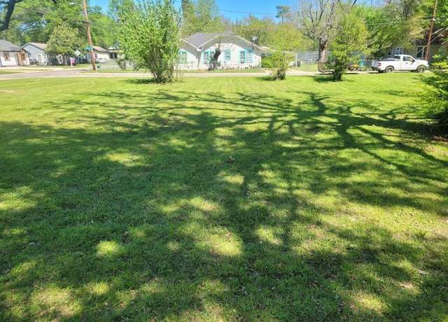Property at 374 17th St NE, Paris, TX 75460