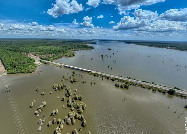 Property at 002 FM 83, Broaddus, TX 75929