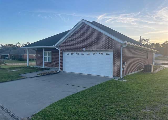 Property at 203 N Lake Estates Dr N, Village Mills, TX 77663, 2 beds, 2 baths