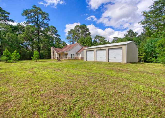 Property at 12447 Mitchell Ln, Plantersville, TX 77363, 1 bed, 1.5 baths