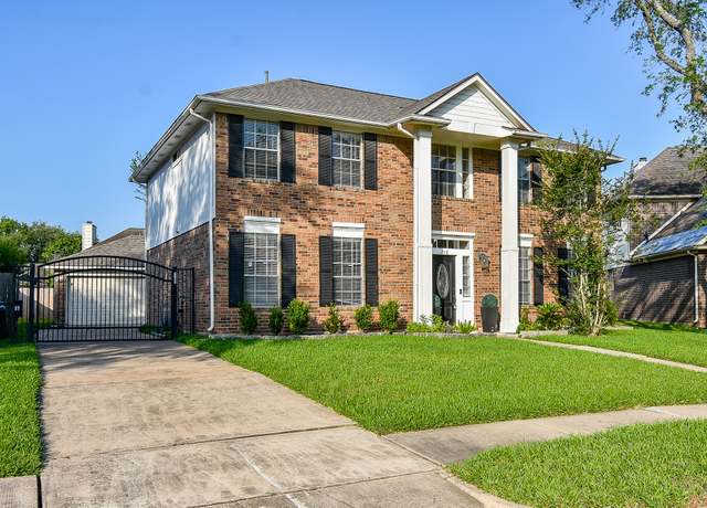 Property at 210 Needleleaf Ln, Sugar Land, TX 77479, 4 beds, 2.5 baths