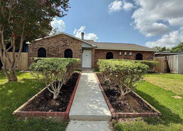 Property at 14650 Lourdes Dr, Houston, TX 77049, 3 beds, 2 baths