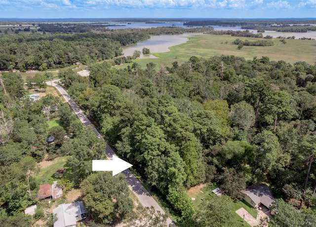 Property at 46 Brazil Blvd, Huntsville, TX 77320