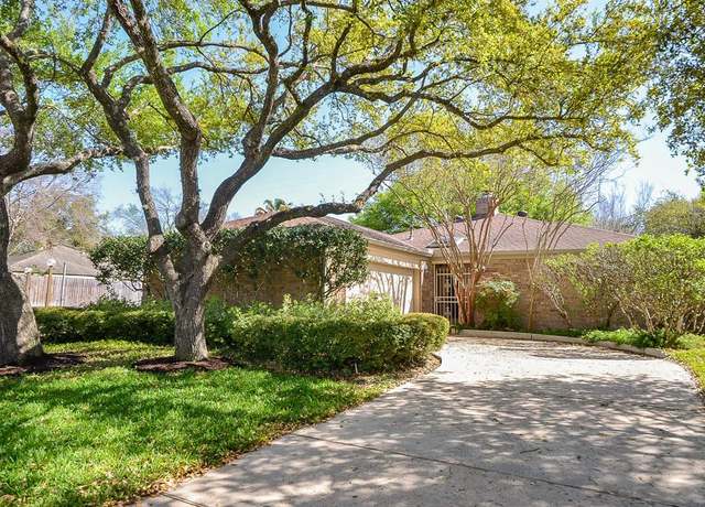 Property at 1339 Beaujolais Ln, Houston, TX 77077, 3 beds, 2 baths