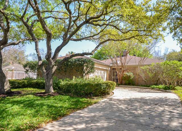 Property at 1339 Beaujolais Ln, Houston, TX 77077, 3 beds, 2 baths