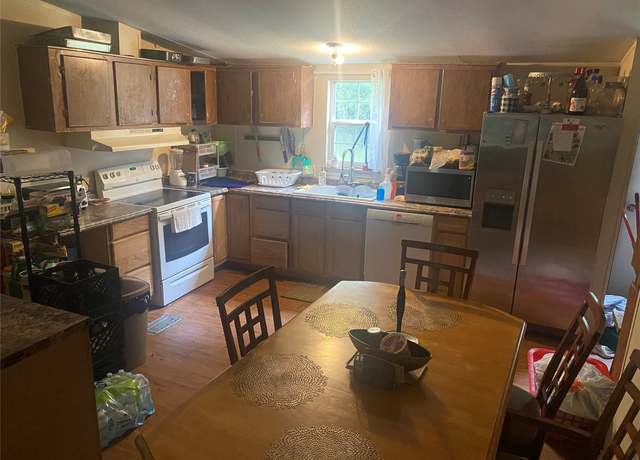 Property at 5906 Paloma Dr, Spring, TX 77389, 3 beds, 2 baths