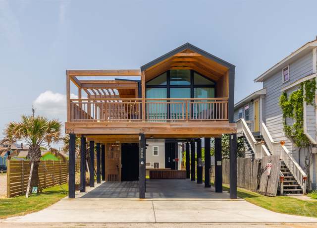 Property at 2906 Avenue R 1/2, Galveston, TX 77550, 4 beds, 2 baths