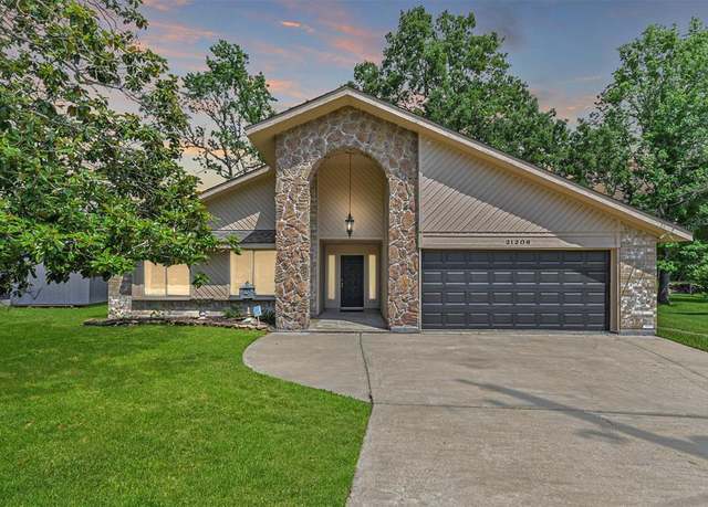 Property at 21206 Papoose Ct, Crosby, TX 77532, 3 beds, 2 baths