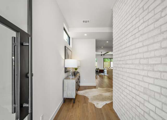 Property at 1239 Waverly St, Houston, TX 77008, 4 beds, 3.5 baths