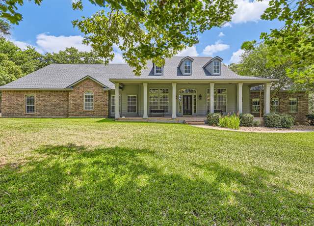 Property at 11519 Imperial Ln, Montgomery, TX 77316, 4 beds, 3.5 baths