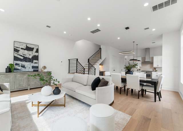 Property at 819 Dorothy St Unit A, Houston, TX 77008, 4 beds, 4.5 baths