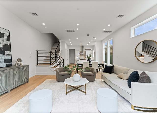 Property at 819 Dorothy St Unit A, Houston, TX 77008, 4 beds, 4.5 baths