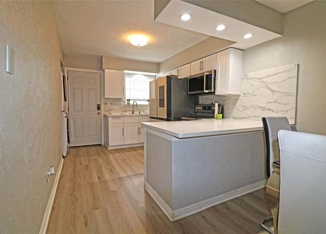 Property at 6305 Westward St #1, Houston, TX 77081, 2 beds, 1 bath