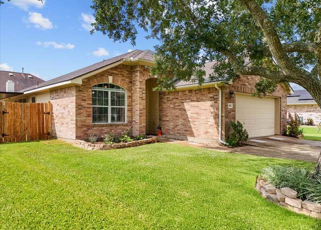 Property at 1409 Barras St, Alvin, TX 77511, 3 beds, 2 baths