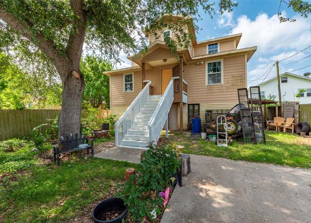 Property at 4721 Heron St, Hitchcock, TX 77563, 3 beds, 2.5 baths