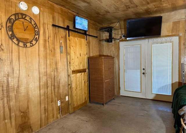 Property at 408 Dogwood St, Wallis, TX 77485, 1 bed, 1 bath
