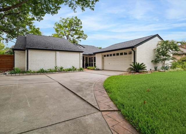 Property at 1630 Fall Valley Dr, Houston, TX 77077, 4 beds, 2 baths