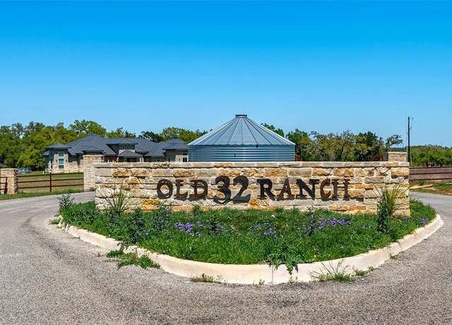 Property at 612 Whiskey Trl, Blanco, TX 78606