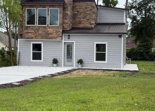 Property at 18586 Summer Hills Blvd, Porter, TX 77365, 3 beds, 2 baths